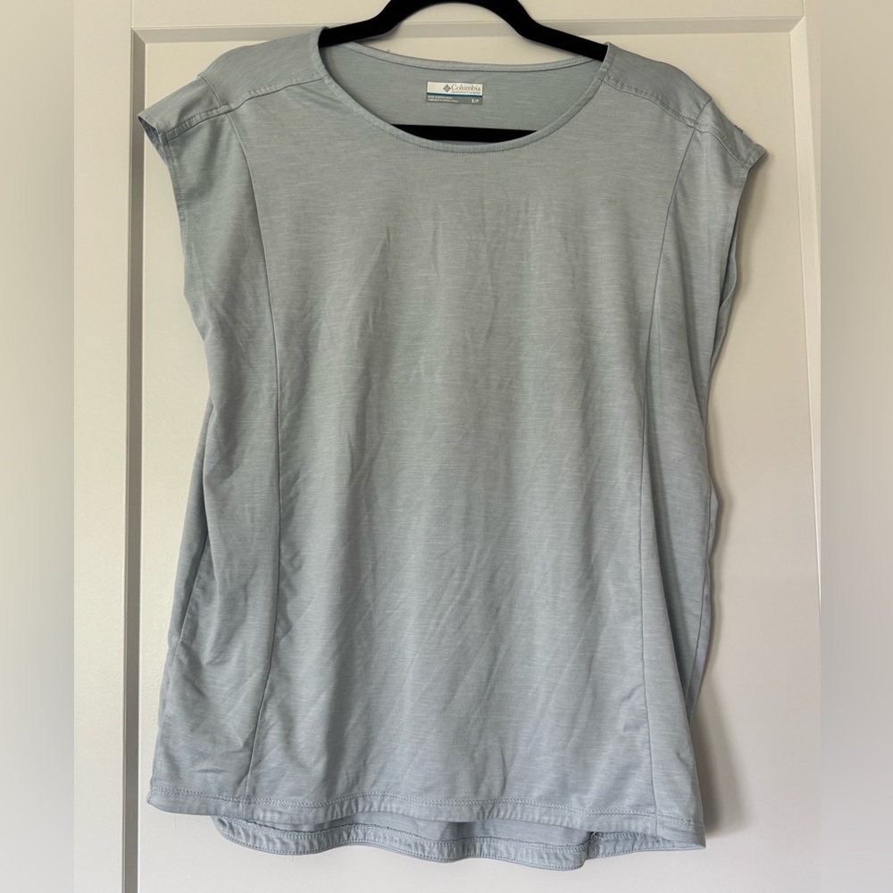 Columbia Women's Light Blue/Gray Sleeveless Top Size S